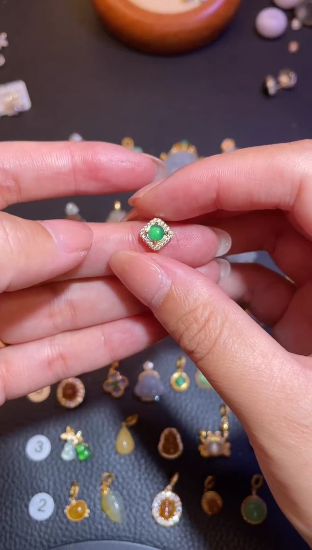 颈饰银S925镶嵌翡翠a货翡翠