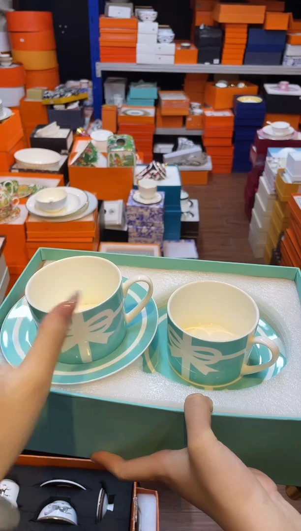 杯鸿辉家品牌瓷器，京东包邮！