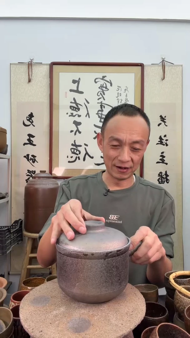 黑色侧把小砂锅非遗