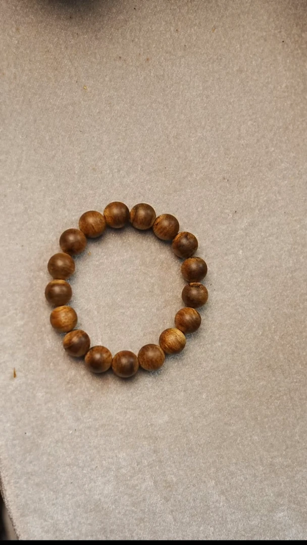 沉香手串文莱黑棋单圈12mm