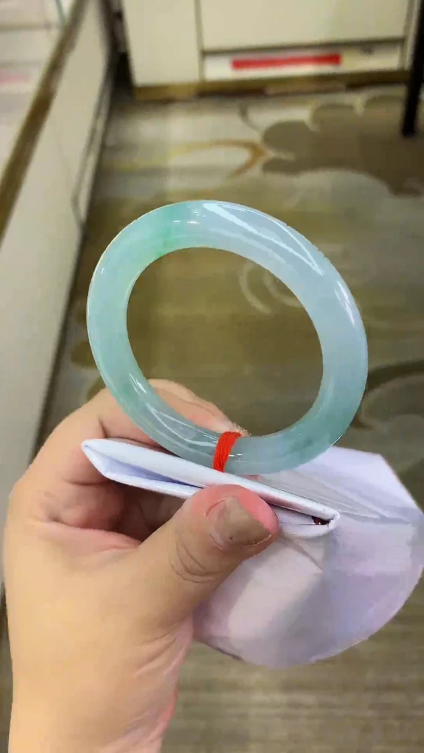 翡翠手镯（圆镯）未镶嵌翡翠手镯78