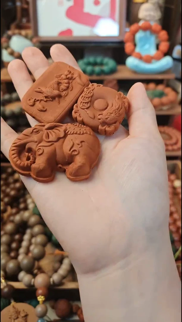 泥塑至尊红颜香牌三个一套
