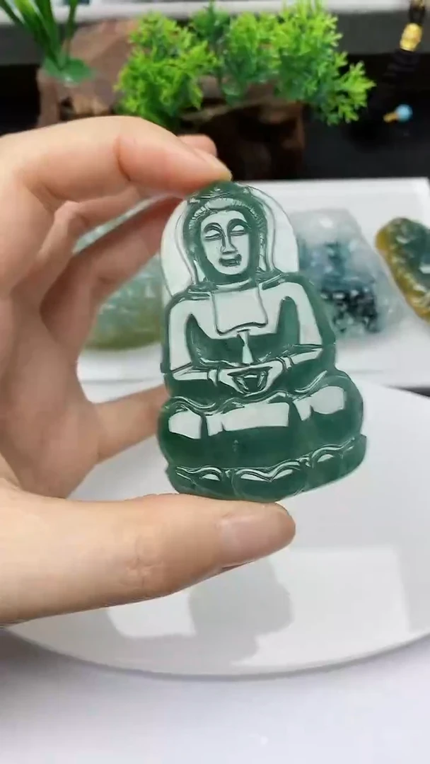 【闪购商品】翡翠颈饰未镶嵌