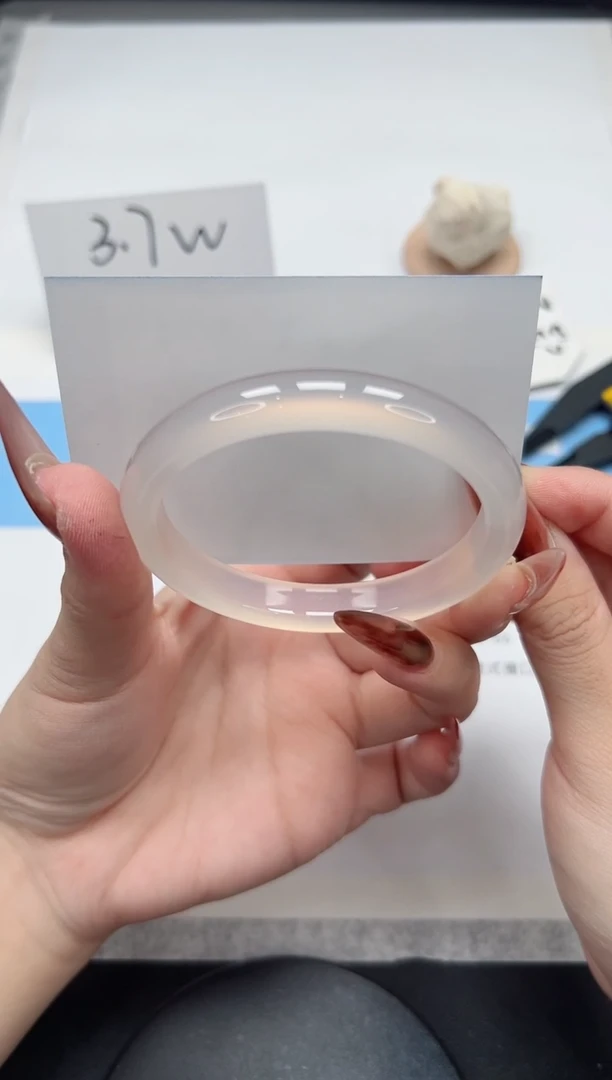 【闪购商品】玛瑙/玉髓手镯未镶嵌187/荔枝58.7