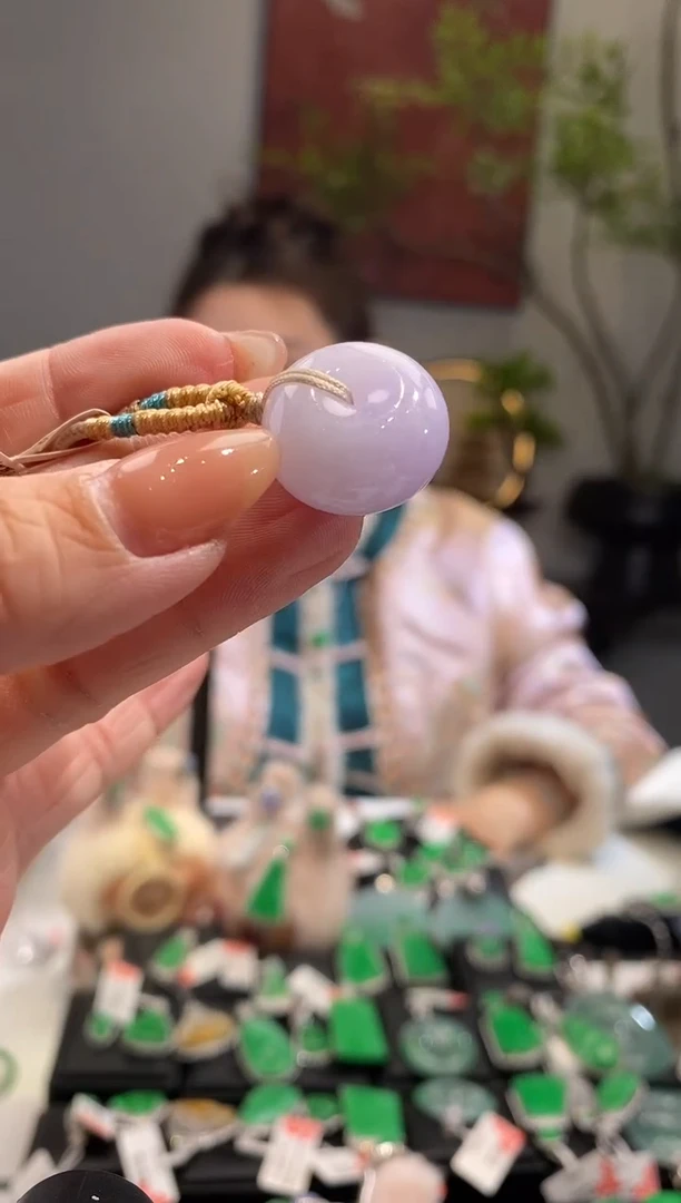 吊坠(不含链)未镶嵌翡翠面包扣