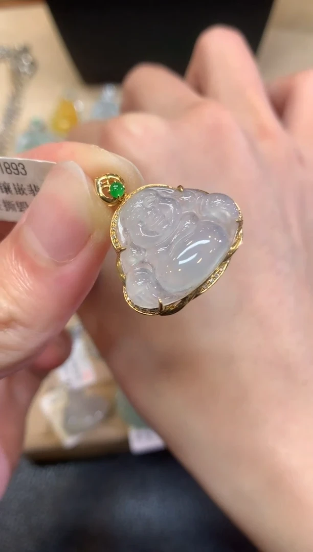 翡翠18K金镶嵌颈饰佛公【无服务费】