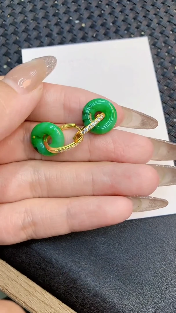 颈饰未镶嵌翡翠1