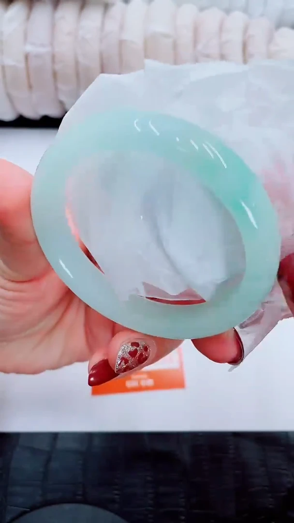 【闪购商品】石英质玉手镯未镶嵌Q12-57-58