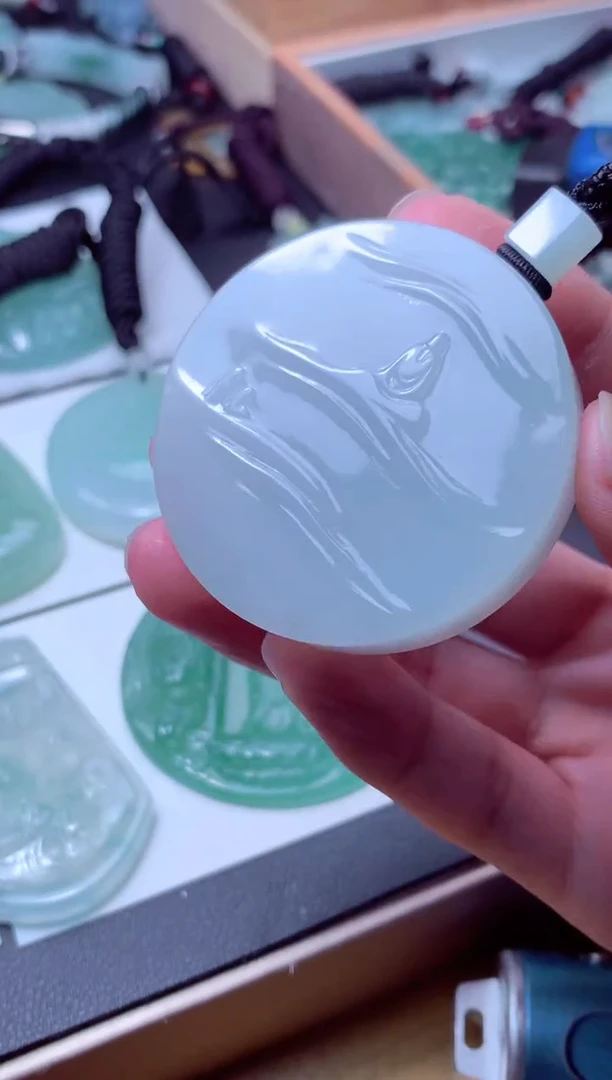 颈饰未镶嵌翡翠天然A货翡翠