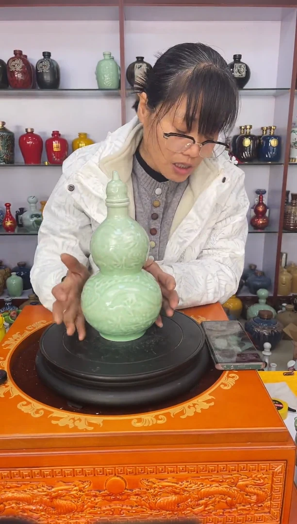瓶瓷   2斤装青釉浮雕龙葫芦     陶瓷空酒坛