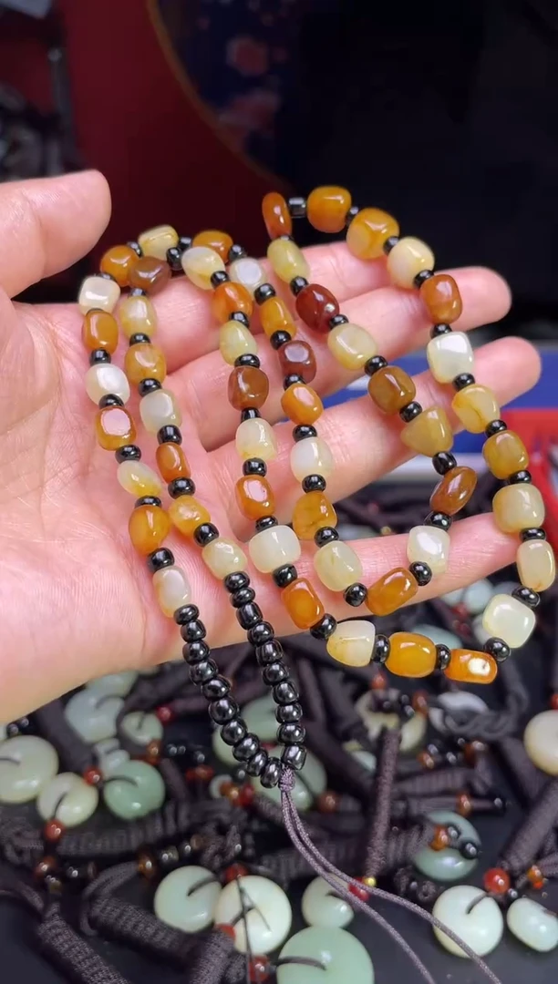 未镶嵌和田玉挂件1