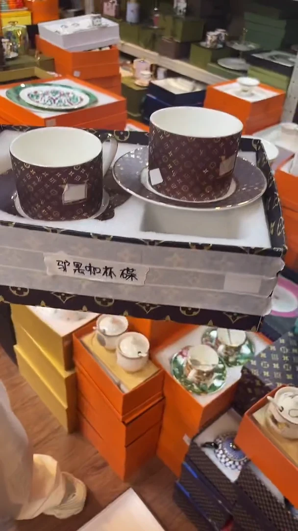 杯鸿辉家品牌瓷器，京东包邮！