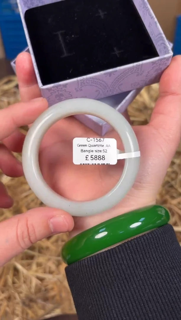 未镶嵌手镯石英质玉C1567
