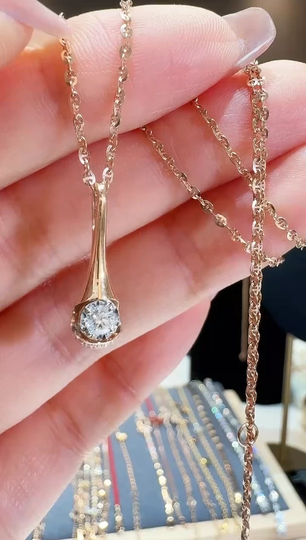 【闪购商品】钻石香水瓶吊坠18K金镶嵌不含链子