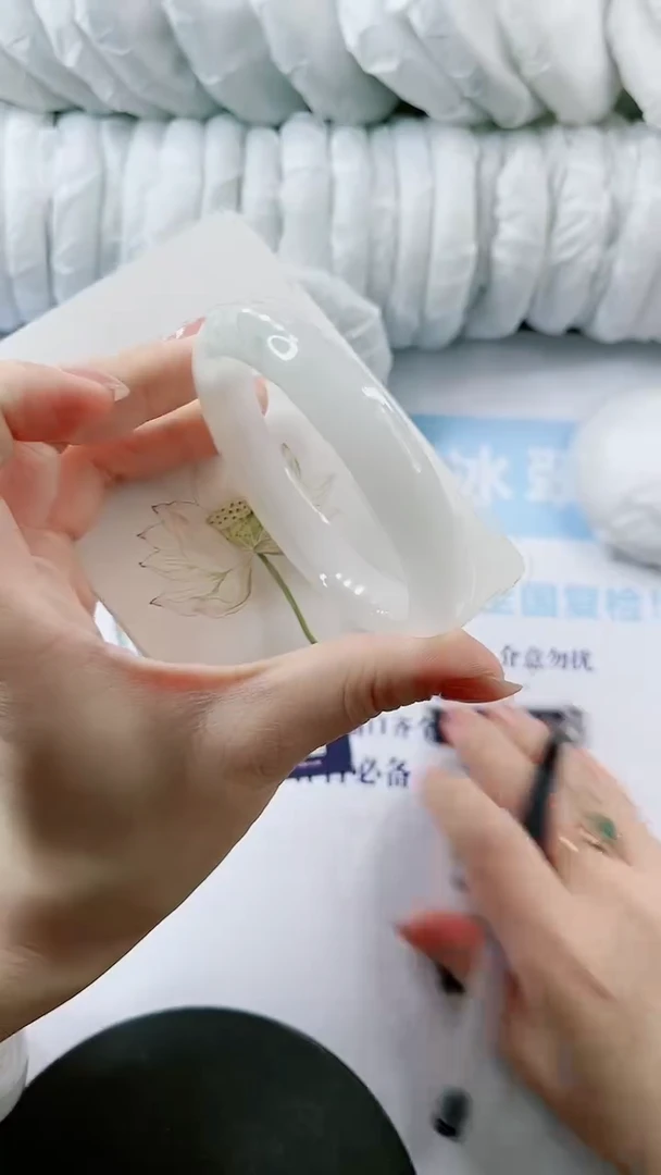 【闪购商品】石英质玉手镯未镶嵌多样性发货V180