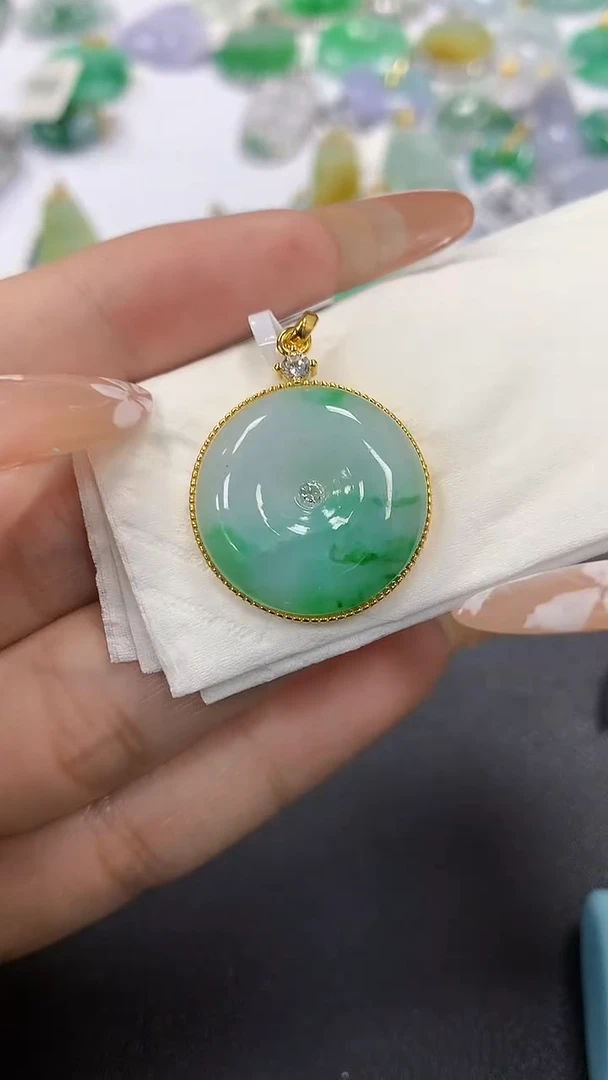 颈饰银S925镶嵌翡翠a货假一赔三支持复检百元上9元证书费自理