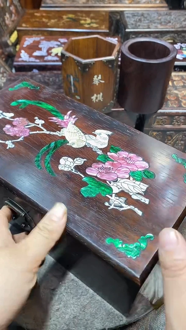 木木雕款大盒子一个