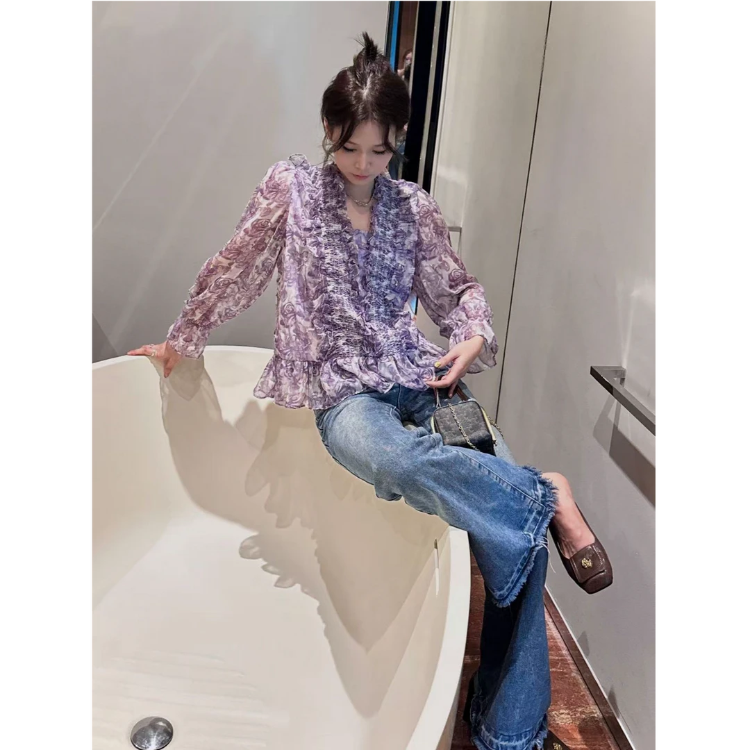 茶歇法式气质V领碎花上衣新款女长袖海边度假小众小众荷叶边上衣