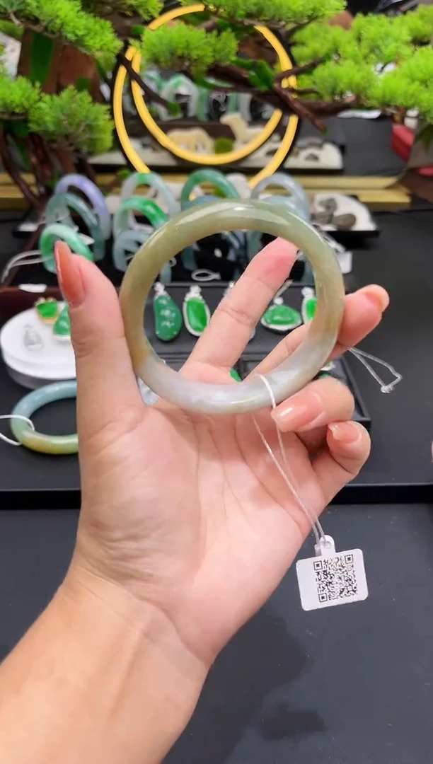 未镶嵌手镯翡翠手镯