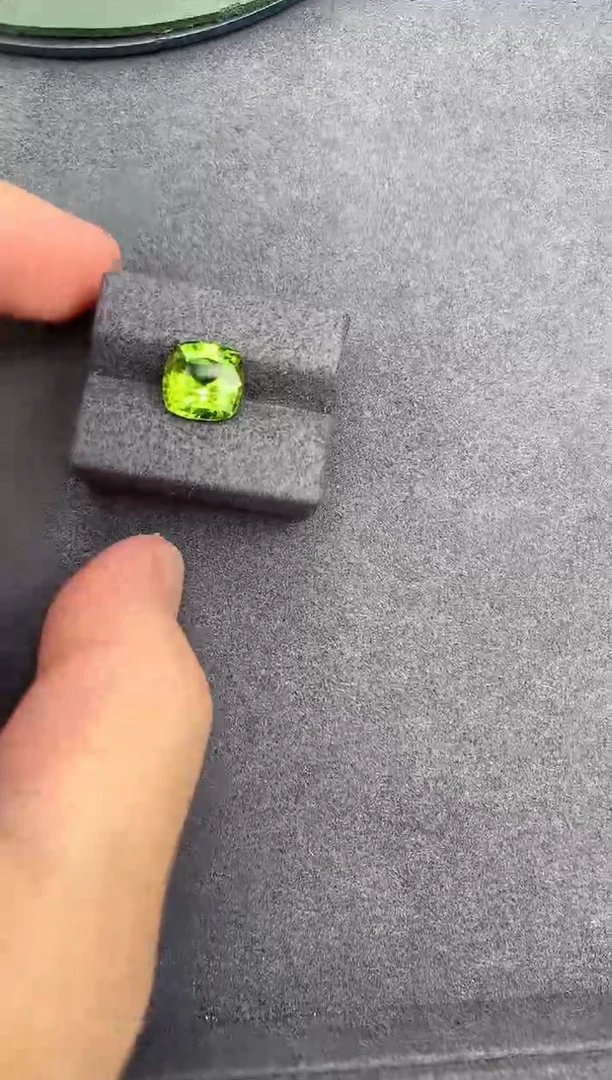 【闪购商品】橄榄石裸石未镶嵌3.3ct橄榄石