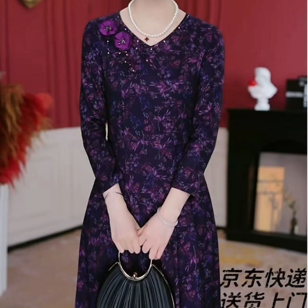 【妙莱花满枝】秋冬季新款长袖气质品牌上档次妈妈装加绒连衣裙洋气