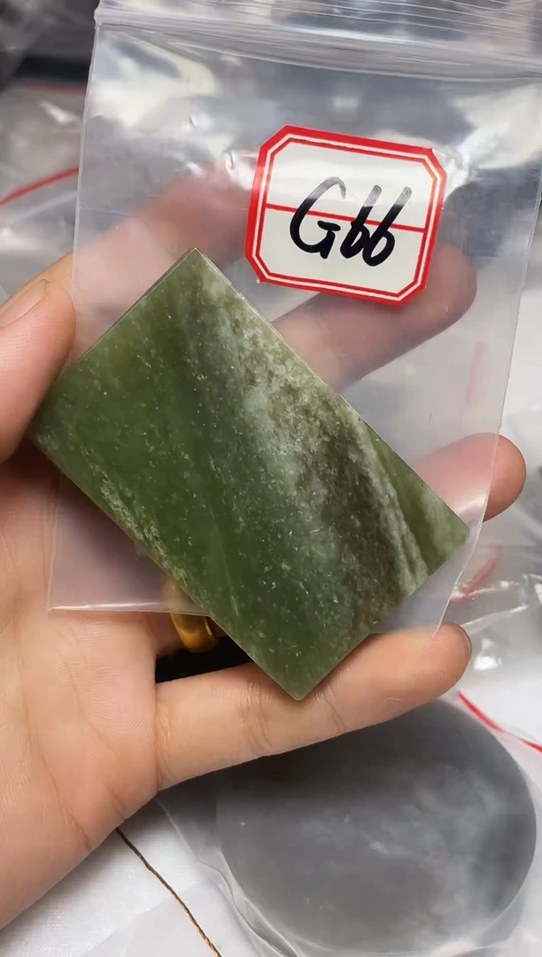 和田玉未镶嵌颈饰1