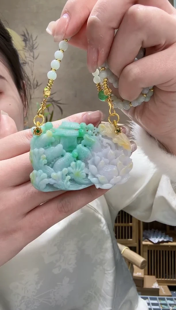 【闪购商品】翡翠颈饰未镶嵌吊坠