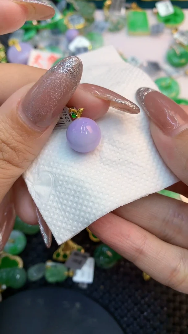 颈饰18K金镶嵌翡翠1