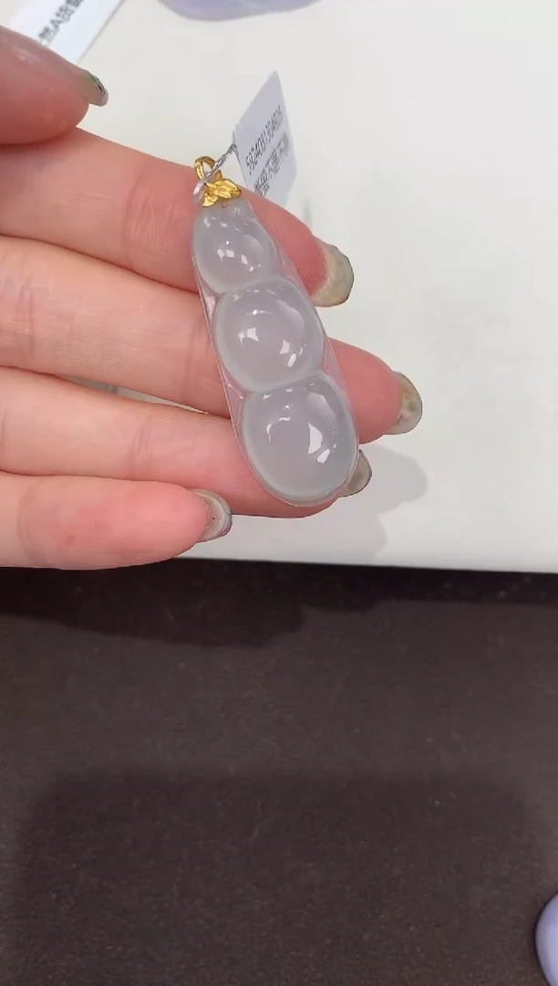 颈饰18K金镶嵌翡翠天然缅甸A货翡翠