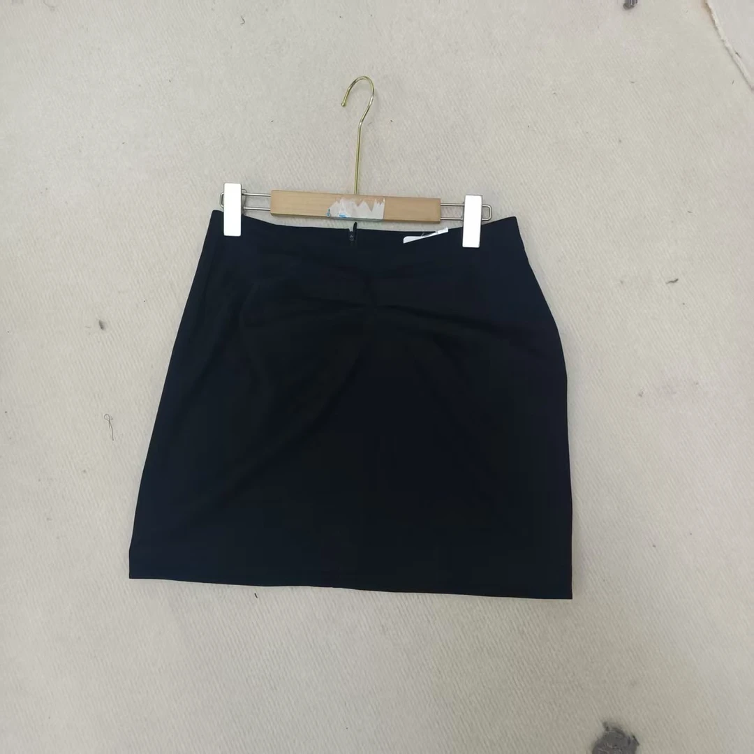 U家剪标   8仓A0-6-4004款   黑色半身裙长40左右