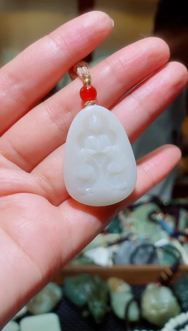 颈饰未镶嵌和田玉1