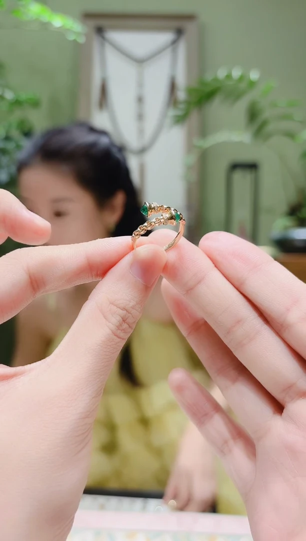 戒指18K金镶嵌祖母绿祖母绿戒指Z