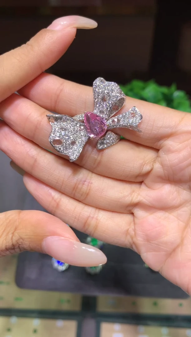 戒指蓝宝石18K金镶嵌3.09CT