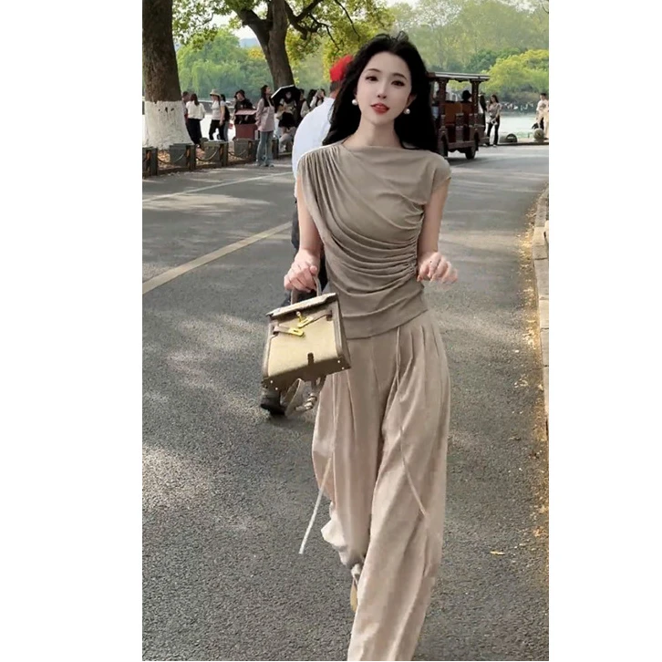 韩系小众气质无袖褶皱收腰显瘦T恤卡其色长裤套装女2025夏季新款