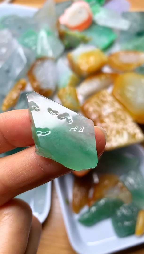 颈饰未镶嵌翡翠11