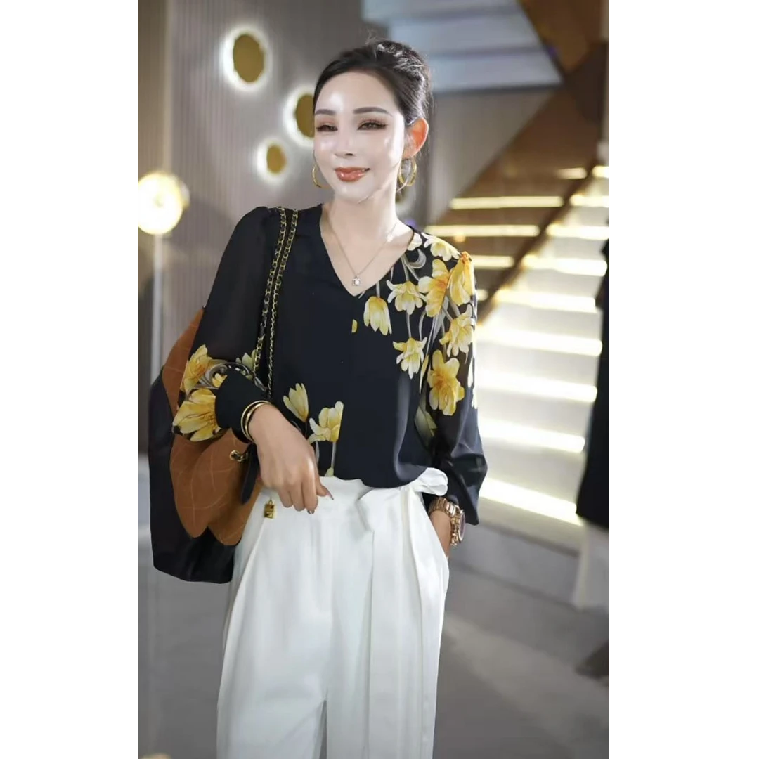 洋气气质时尚百搭设计感遮肉显瘦黑色定位花女士防晒衬衫衬衣ML19