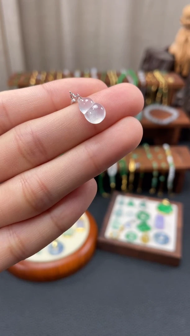 【闪购商品】翡翠吊坠(不含链)18K金镶嵌一个  JK210