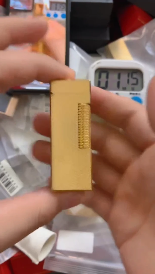 8****翔中古打火机都家打火机