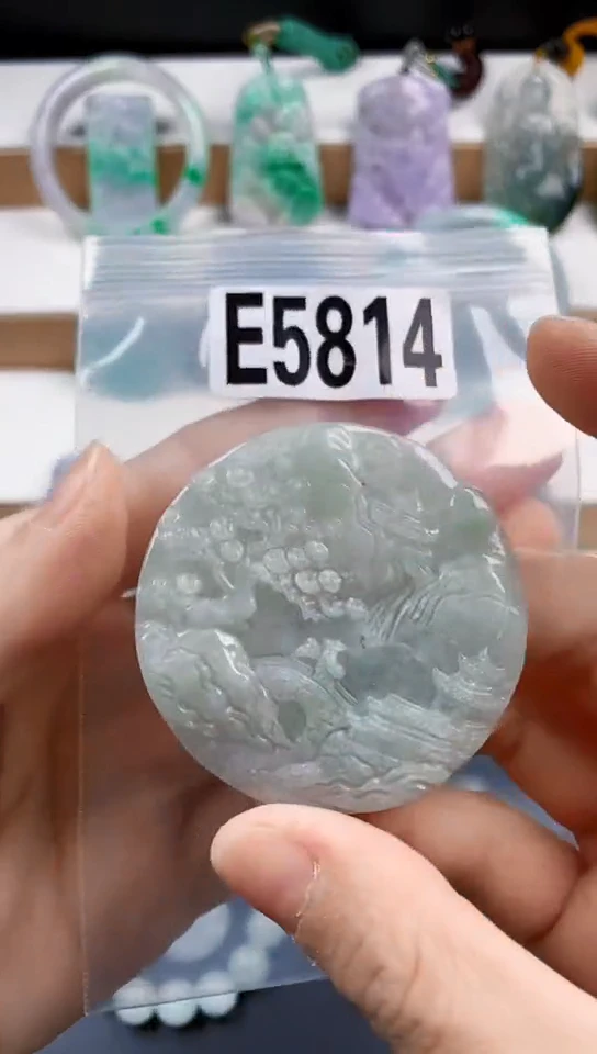 颈饰未镶嵌翡翠天然翡翠吊坠挂件