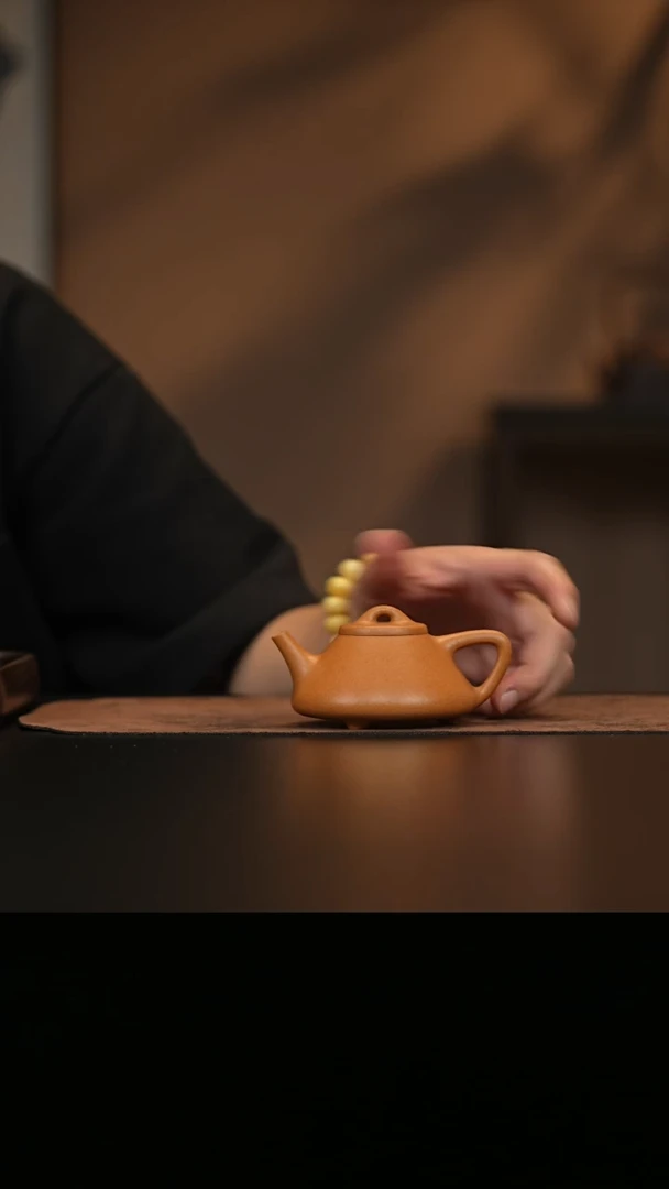 允禾斋  紫砂壶  黄金段