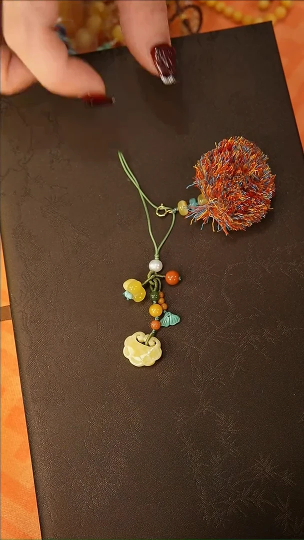 【闪购商品】琥珀颈饰未镶嵌挂件