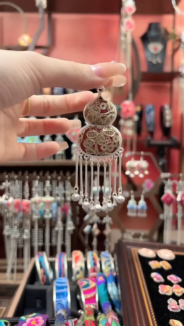 织绣 云织谣民族风精美饰品   156**