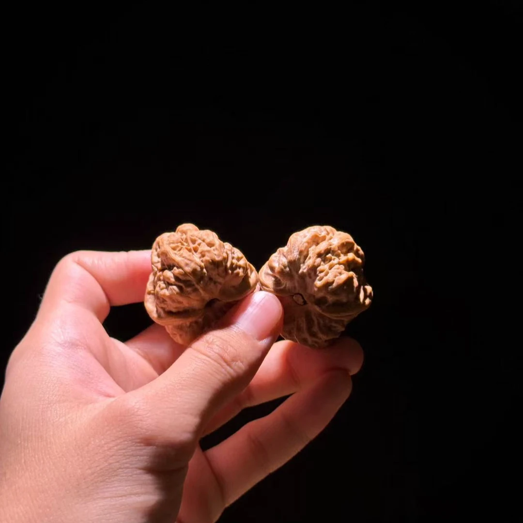 蛤蟆头狮子头精品文玩核桃2025头茬货