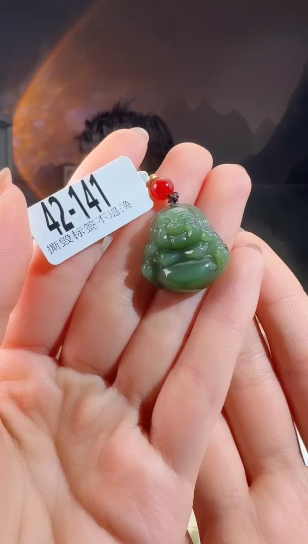 颈饰未镶嵌和田玉佛公