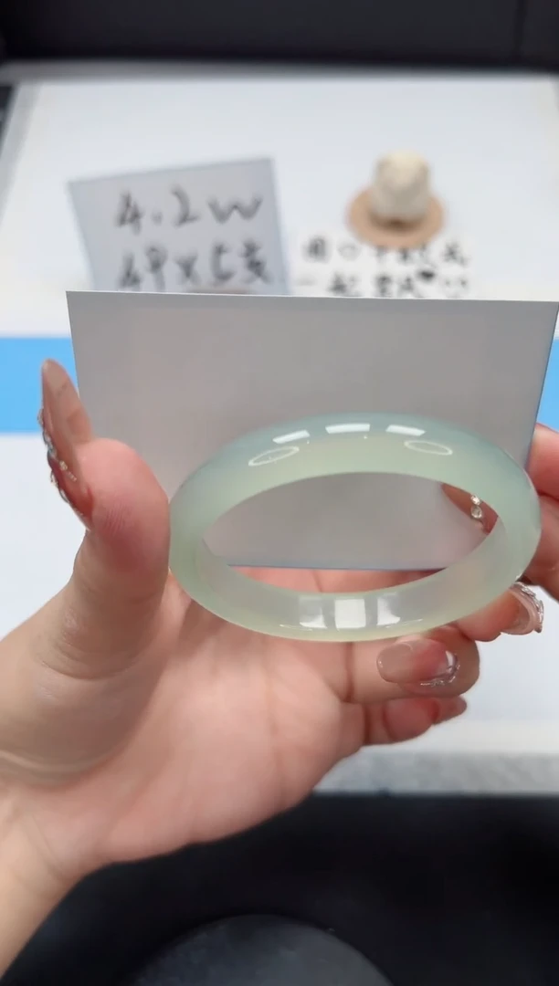 【闪购商品】石英质玉手镯未镶嵌204/54.5晴水