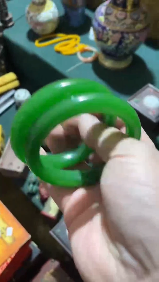 玉米李想专属链接  一对菠菜绿镯子
