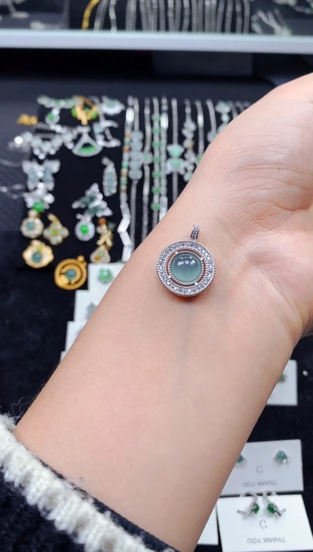 【闪购商品】翡翠颈饰银S925镶嵌8074