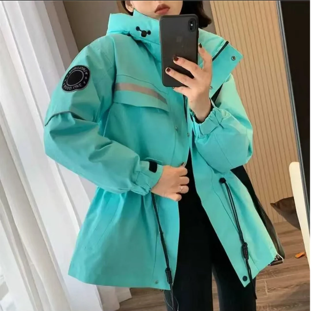新款户外女士连帽秋冬羽绒服冲锋衣工装