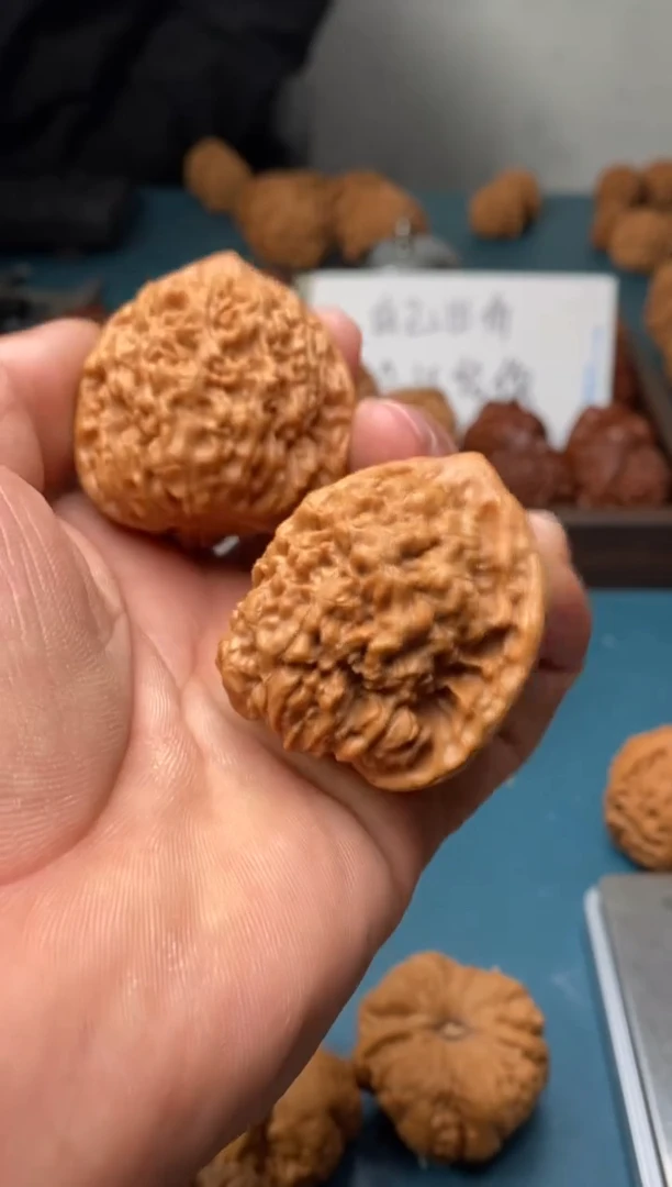 吊坠文玩核桃泡*孙麒麟纹575