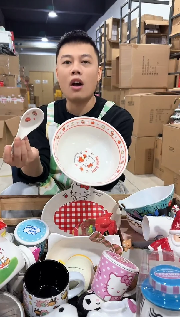 瓷片红色原盒kt猫碗勺套装